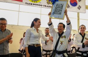 DAI WON MOON, PADRE DEL TAEKWONDO VISITÓ LEÓN; LO RECIBE ALE GUTIÉRREZ