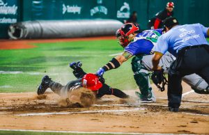 VERACRUZ FRENA A BRAVOS EN EL BETO ÁVILA