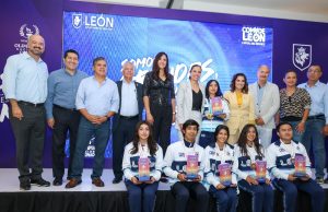 ENTREGA ALE GUTIÉRREZ RECONOCIMIENTOS A MEDALLISTAS LEONESES DE OLIMPIADA NACIONAL