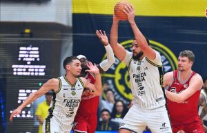 DIABLOS CONTRA LAS CUERDAS, FUERZA REGIA CERCA DE CORONARSE