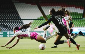 DUELO DE FIERAS: PUMAS Y ESMERALDAS NECESITADAS DE TRIUNFO