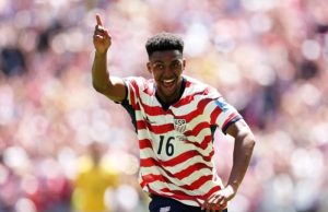 ESTADOS UNIDOS ASEGURA EL PRIMER LUGAR DE SU GRUPO
