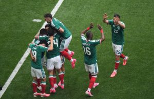MÉXICO CUMPLE ANTE UNA ENDEBLE SUDÁFRICA EN LA INAUGURACIÓN